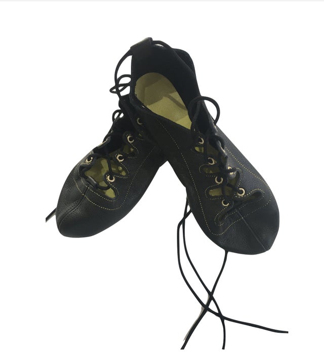 Ghillies shoes top